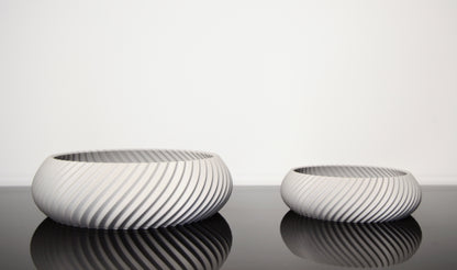 Schale Aluna von Wälder Create – modern-minimalistisches Design aus dem Bregenzerwald, 3D-gedruckt aus umweltfreundlichem PLA-Biokunststoff, ideal als Deko-Schale oder für kleine Alltagsgegenstände – erhältlich in der Linea Pure Farbkollektion oder Juppen Edition. 