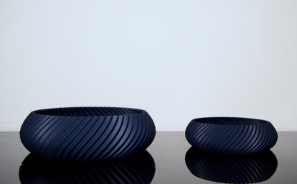 Schale Aluna von Wälder Create – modern-minimalistisches Design aus dem Bregenzerwald, 3D-gedruckt aus umweltfreundlichem PLA-Biokunststoff, ideal als Deko-Schale oder für kleine Alltagsgegenstände – erhältlich in der Linea Pure Farbkollektion oder Juppen Edition. 