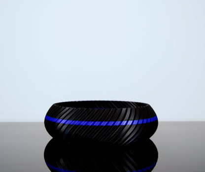 Schale Aluna von Wälder Create – modern-minimalistisches Design aus dem Bregenzerwald, 3D-gedruckt aus umweltfreundlichem PLA-Biokunststoff, ideal als Deko-Schale oder für kleine Alltagsgegenstände – erhältlich in der Linea Pure Farbkollektion oder Juppen Edition. 