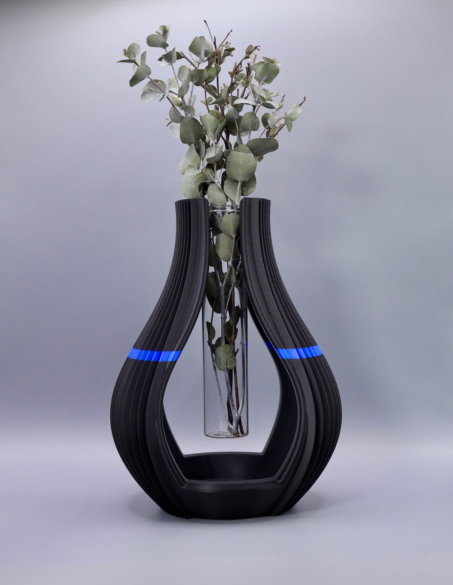 „Silena Vase als Design-Statement – minimalistische 3D-gedruckte Vase für einzelne Blume oder Duftstäbchen“