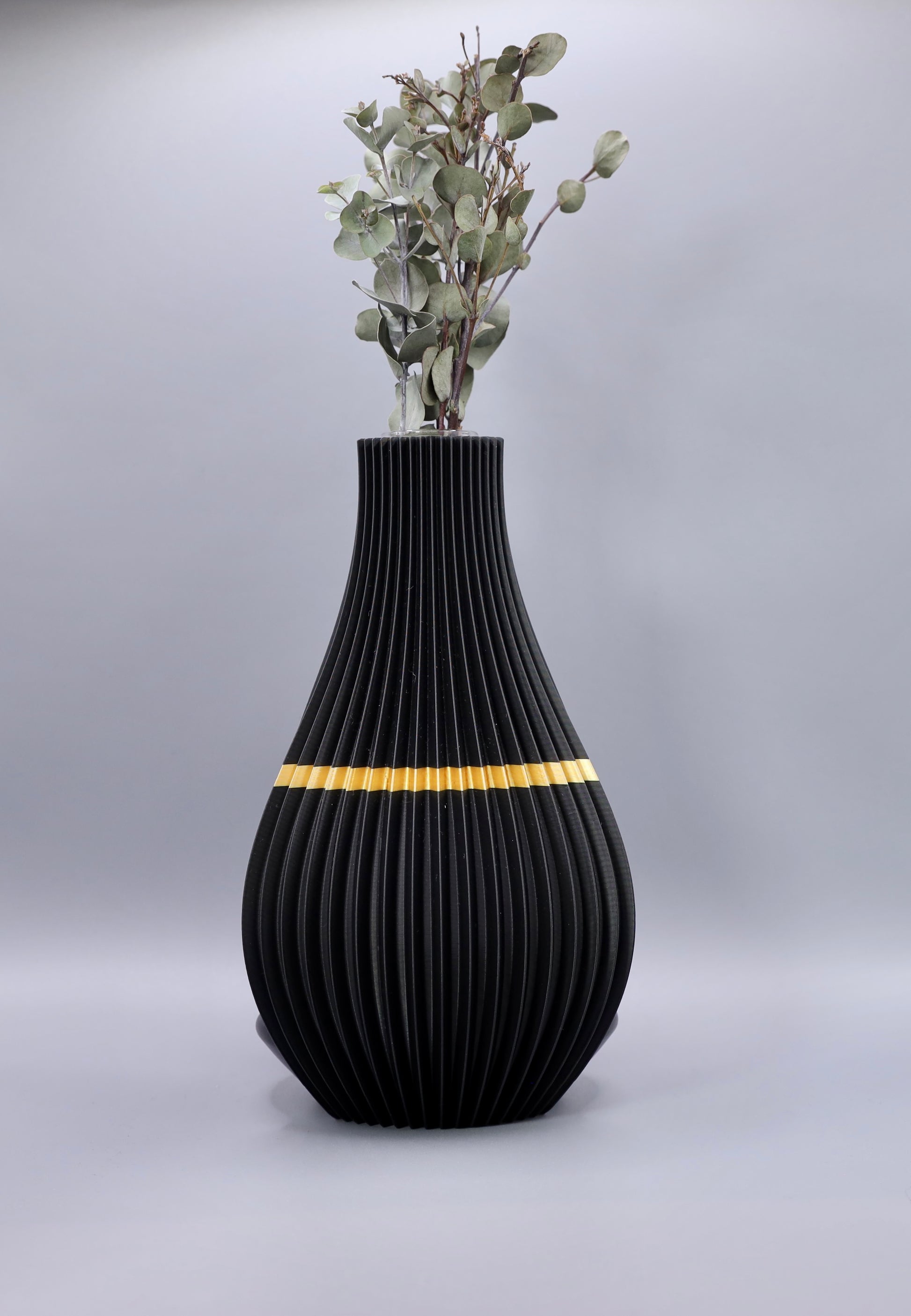 „Silena Vase als Design-Statement – minimalistische 3D-gedruckte Vase für einzelne Blume oder Duftstäbchen“