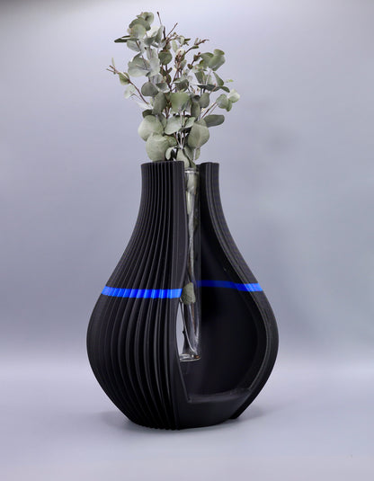 „Silena Vase als Design-Statement – minimalistische 3D-gedruckte Vase für einzelne Blume oder Duftstäbchen“